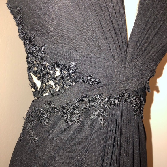 Beautiful black lace prom dress. - Picture 5 of 8